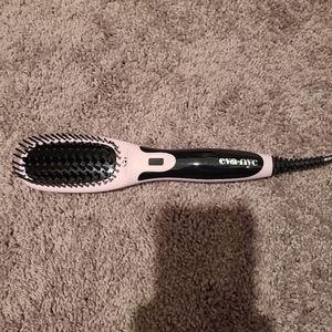 EVA NYC Thermal Straightening Brush